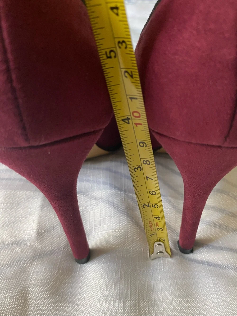 Andree Black and Burgundy Heel Size  7.5